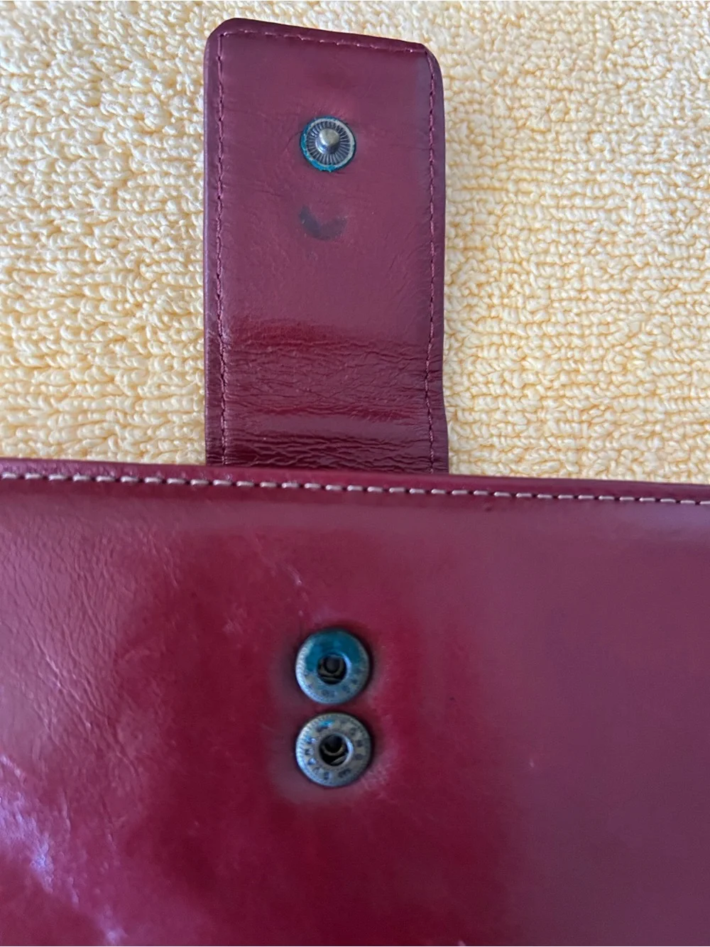NWT Clarks Deep Wine Leather Tab Wallet